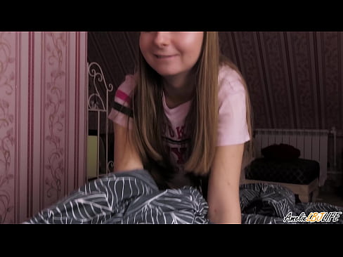 ❤️ Blondie-k bere BFF-ren sakon zurrupatzen du eta esperma jasotzen du ahoan ❤❌ Porno vk gurean eu.tukifporno.ru ☑